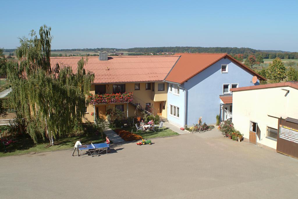 Ferienwohnung Taubertal Familie Arold 克雷格林根 外观 照片